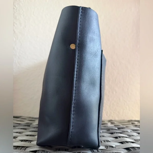 Portland Leather Goods Mini Tote Bag – Black Full-Grain Leather Handbag - Picture 7 of 10